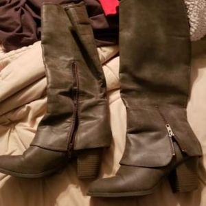 knee high boots - heels